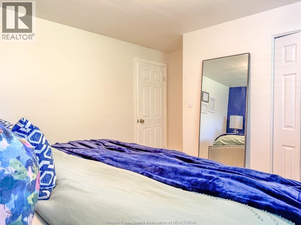 4013 Longfellow, Windsor, Ontario  N9G 2B5 - Photo 23 - 26013115