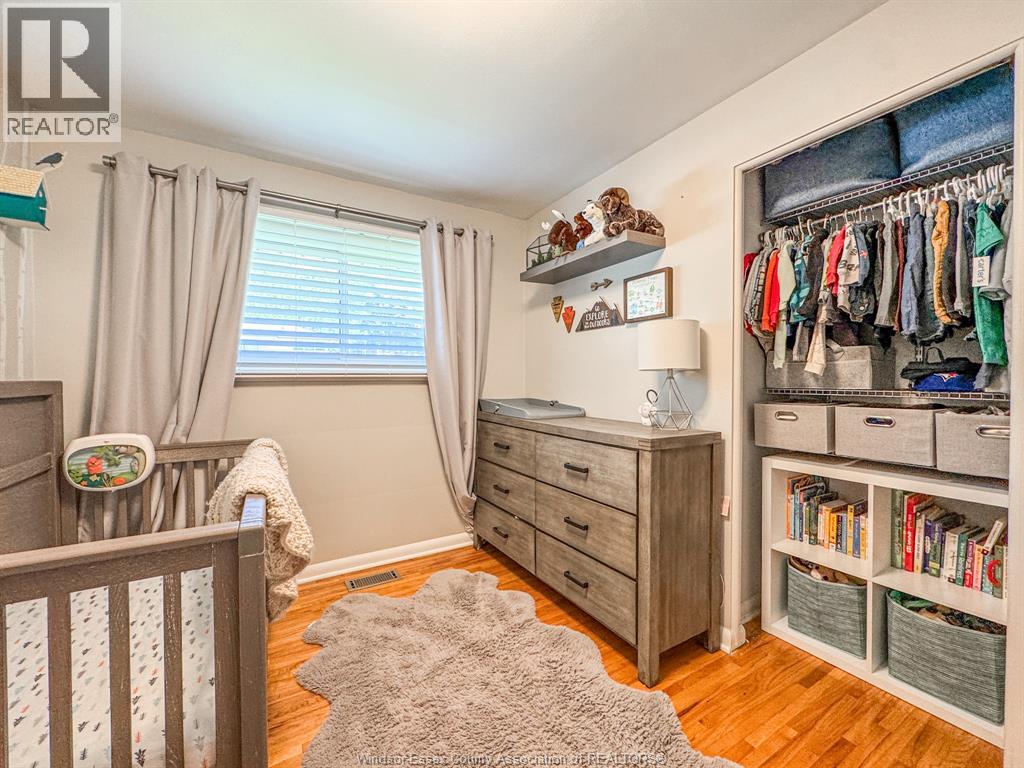 4013 Longfellow, Windsor, Ontario  N9G 2B5 - Photo 29 - 26013115