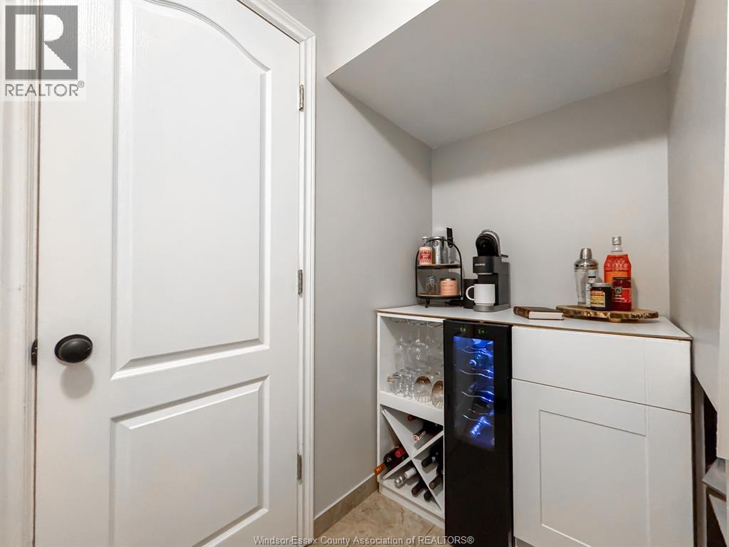4013 Longfellow, Windsor, Ontario  N9G 2B5 - Photo 37 - 26013115