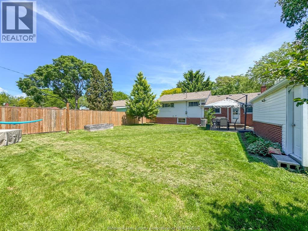 4013 Longfellow, Windsor, Ontario  N9G 2B5 - Photo 43 - 26013115