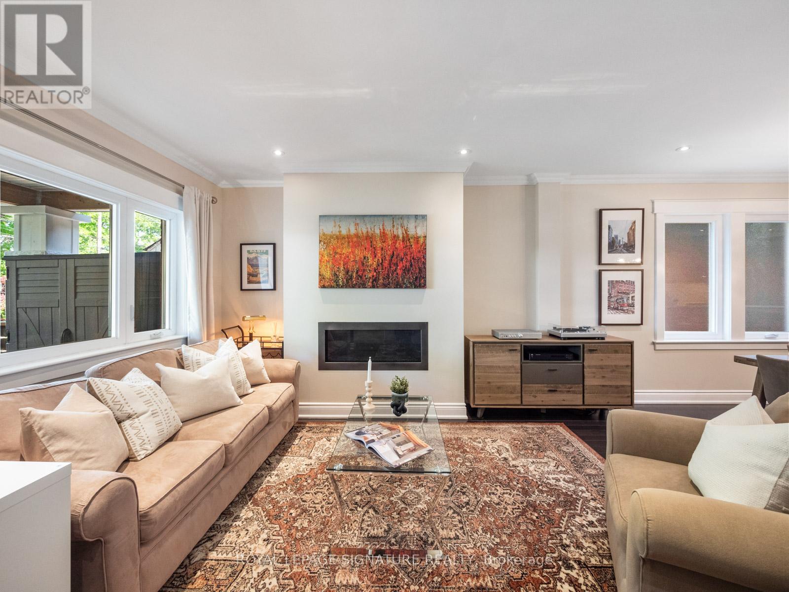 82 Glenmount Park Road, Toronto, Ontario  M4E 2N2 - Photo 4 - E13239838