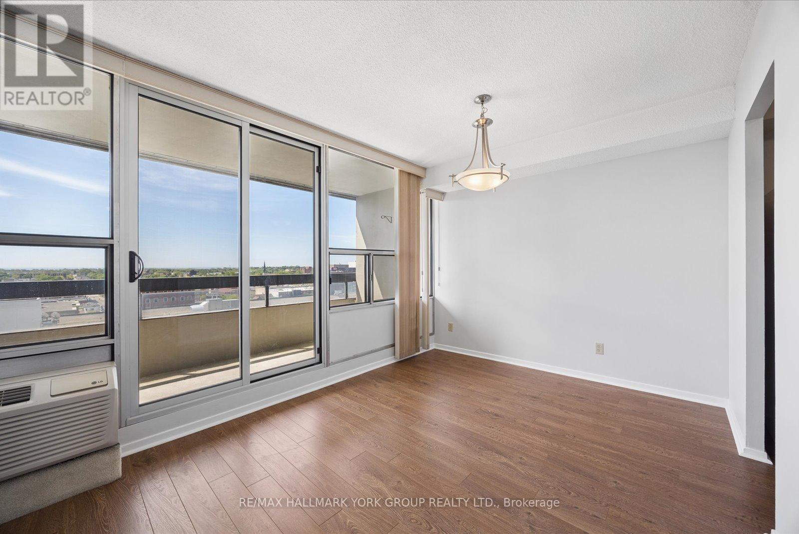 1016 - 55 William Street E, Oshawa, Ontario  L1G 7C9 - Photo 6 - E13239846