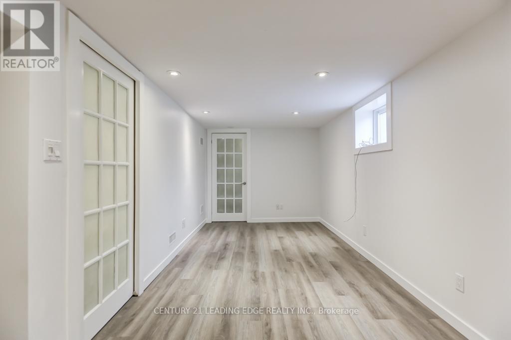 Lower - 104 Leslie Street, Toronto, Ontario  M4M 3C7 - Photo 10 - E13240102