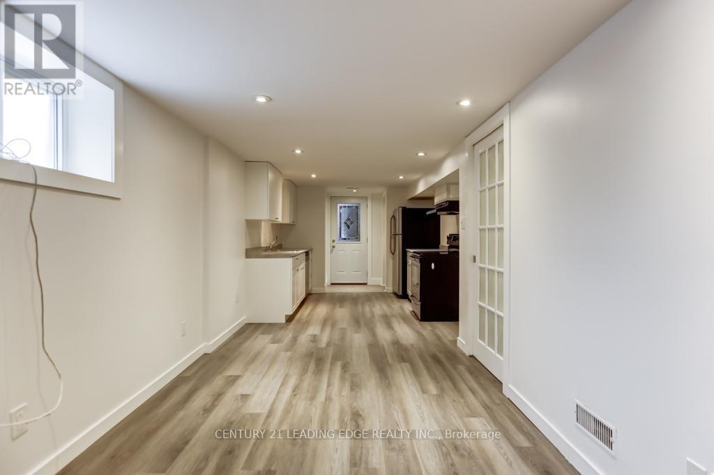Lower - 104 Leslie Street, Toronto, Ontario  M4M 3C7 - Photo 13 - E13240102