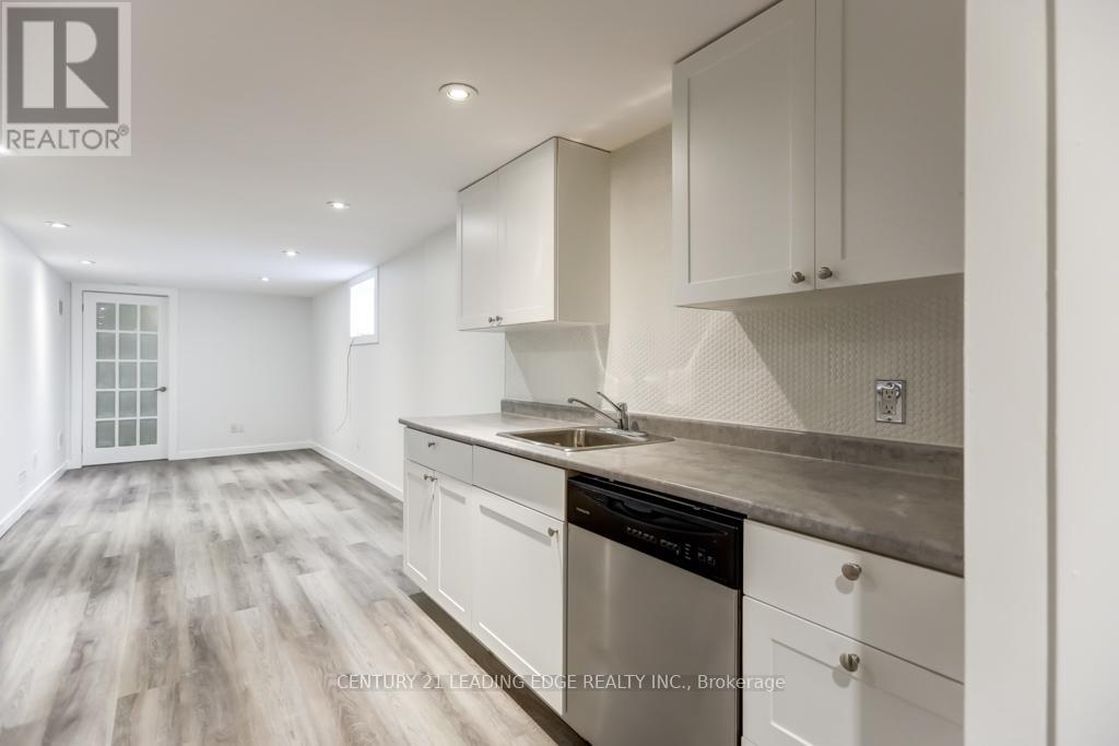 Lower - 104 Leslie Street, Toronto, Ontario  M4M 3C7 - Photo 6 - E13240102