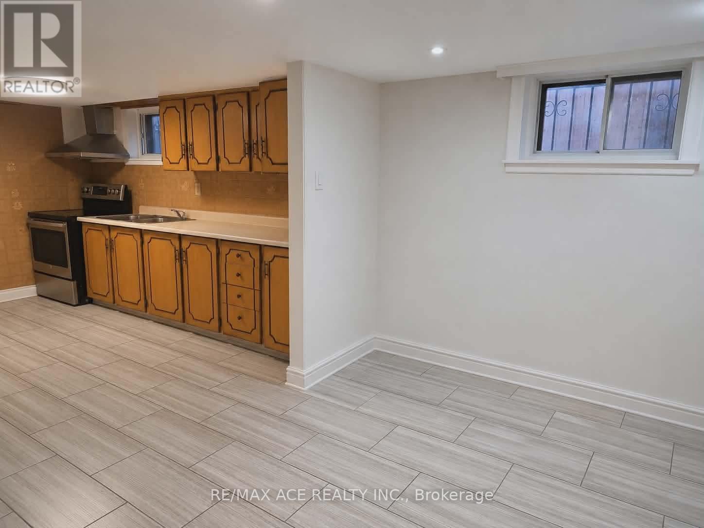 Bsmt - 26 Granger Avenue, Toronto, Ontario  M1K 3L2 - Photo 3 - E13240138