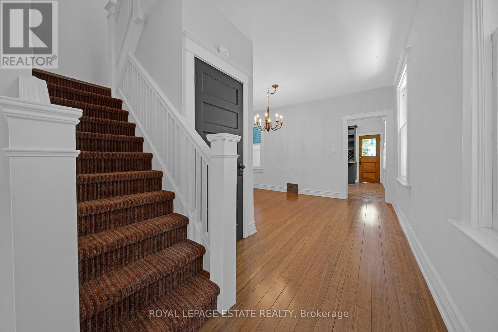 101 Silver Birch Avenue, Toronto, Ontario  M4E 3L3 - Photo 11 - E13240144