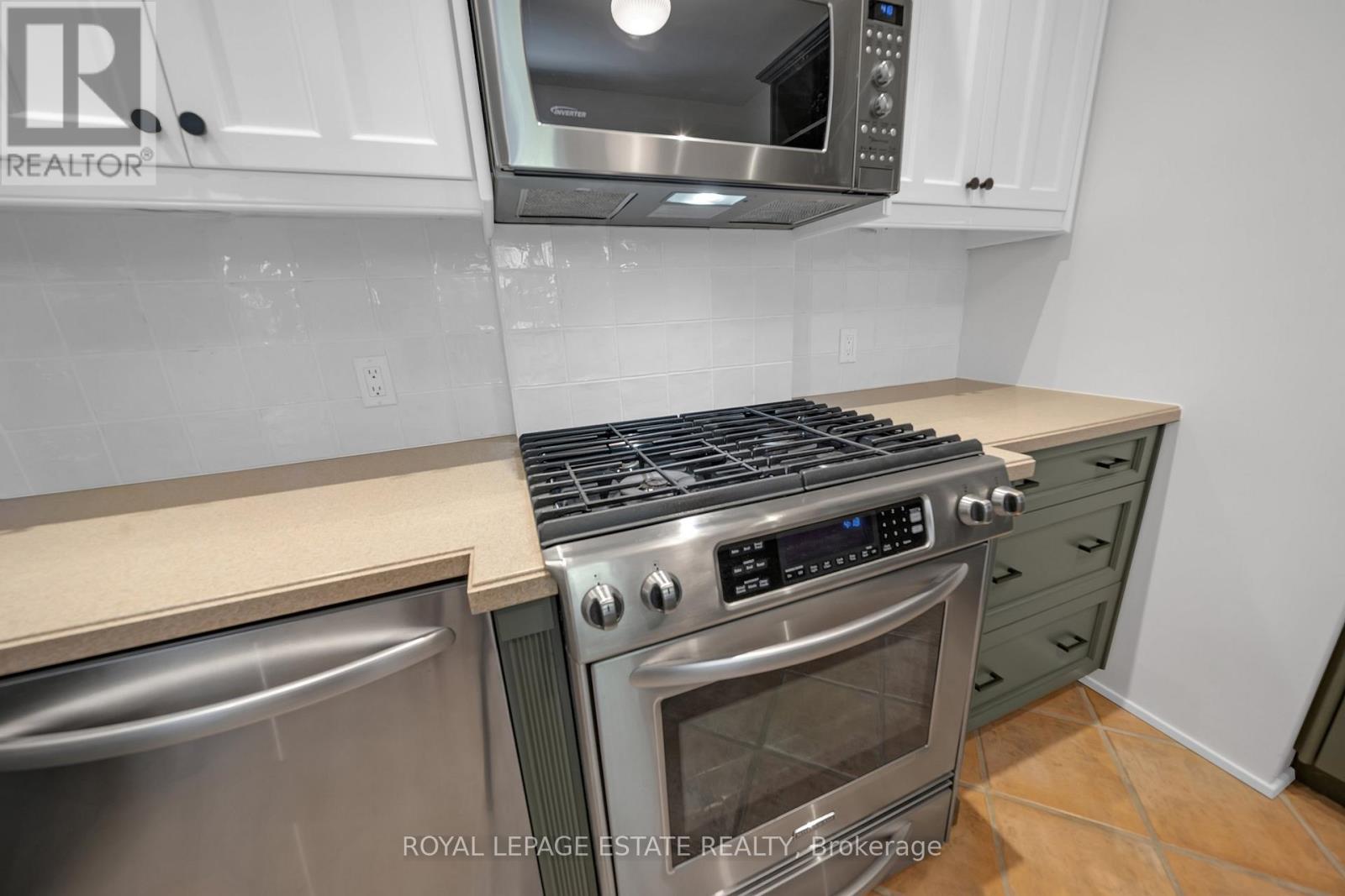 101 Silver Birch Avenue, Toronto, Ontario  M4E 3L3 - Photo 20 - E13240144