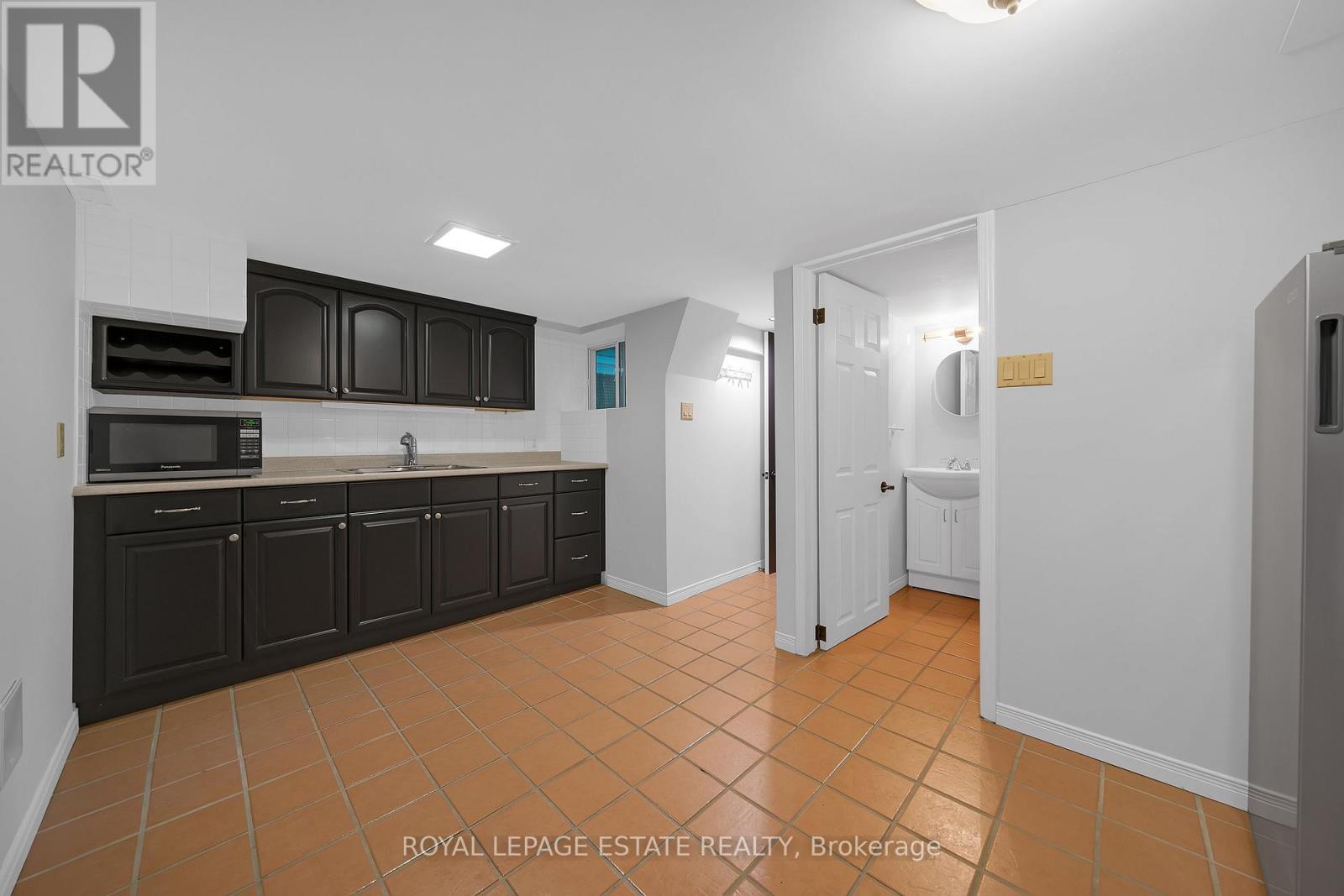101 Silver Birch Avenue, Toronto, Ontario  M4E 3L3 - Photo 37 - E13240144