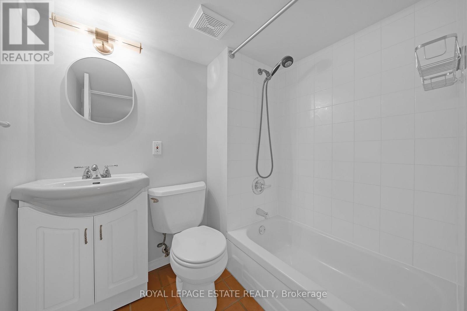 101 Silver Birch Avenue, Toronto, Ontario  M4E 3L3 - Photo 40 - E13240144