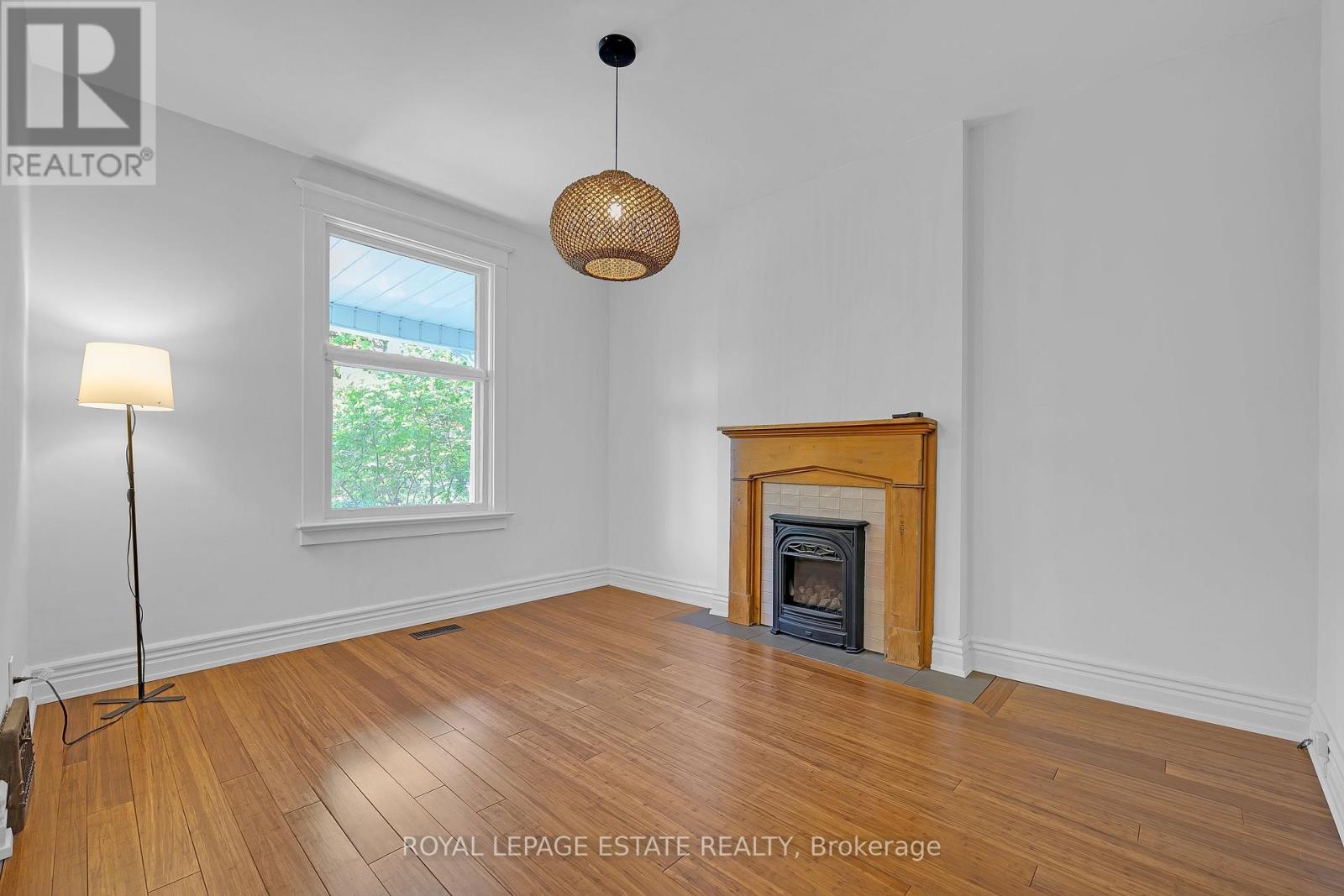 101 Silver Birch Avenue, Toronto, Ontario  M4E 3L3 - Photo 7 - E13240144