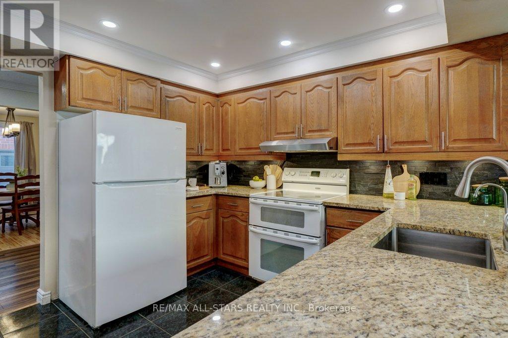 75 Hawley Crescent, Whitby, Ontario  L1N 6X6 - Photo 10 - E13240186