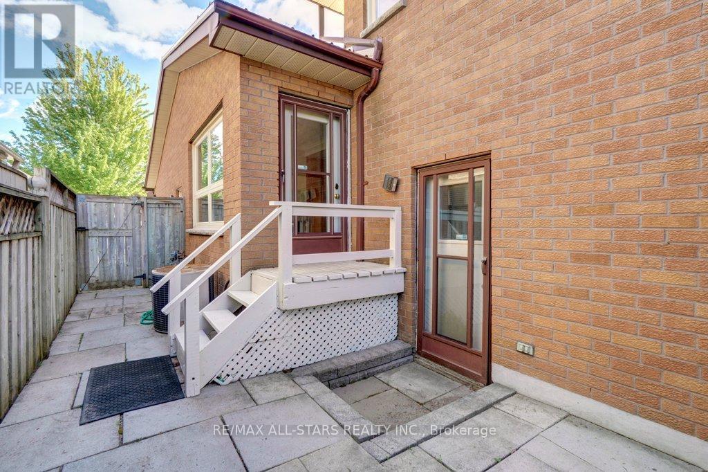 75 Hawley Crescent, Whitby, Ontario  L1N 6X6 - Photo 43 - E13240186