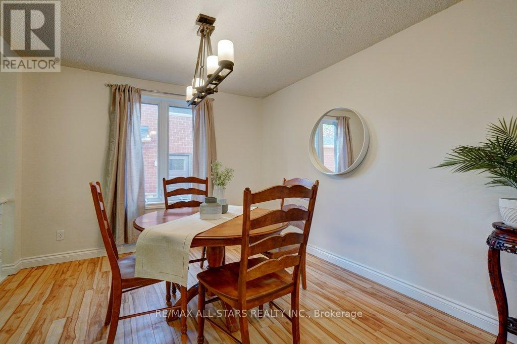75 Hawley Crescent, Whitby, Ontario  L1N 6X6 - Photo 5 - E13240186