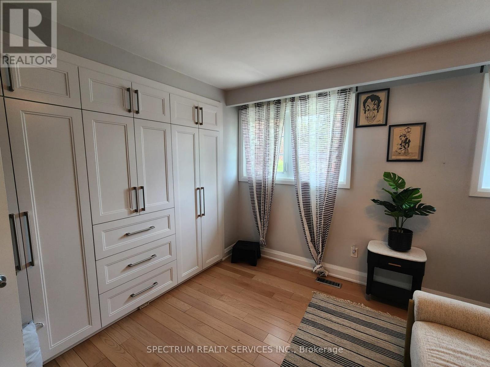 8 Munford Crescent, Toronto, Ontario  M4B 1C1 - Photo 11 - E13240208