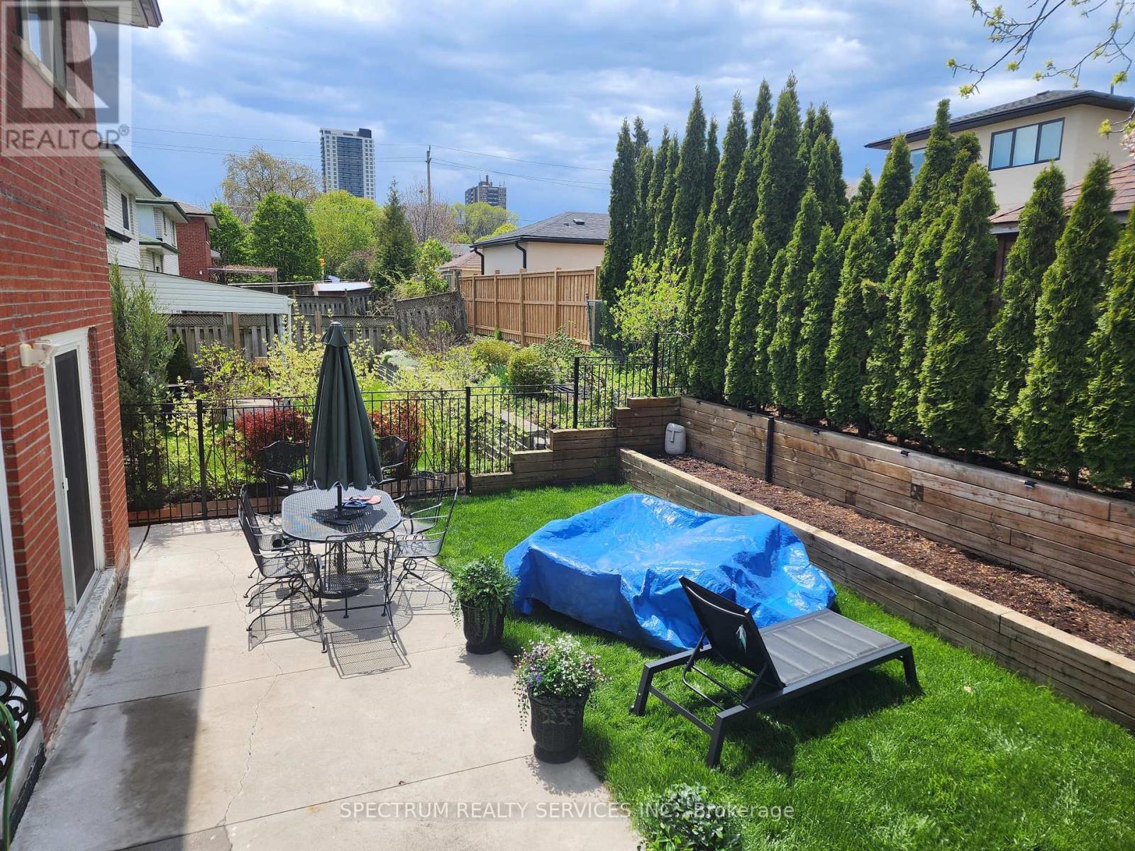 8 Munford Crescent, Toronto, Ontario  M4B 1C1 - Photo 21 - E13240208