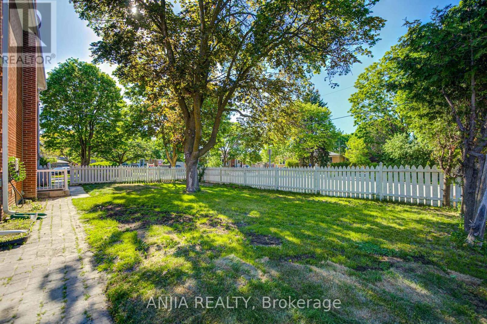 222 Elka Drive, Richmond Hill, Ontario  L4C 3A3 - Photo 42 - N13239800