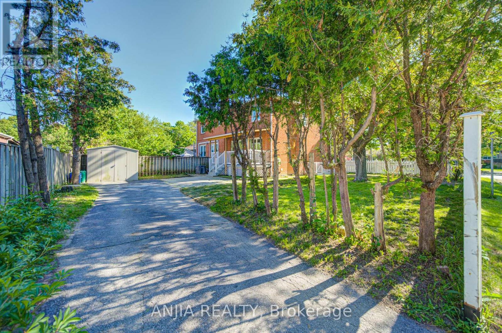 222 Elka Drive, Richmond Hill, Ontario  L4C 3A3 - Photo 44 - N13239800