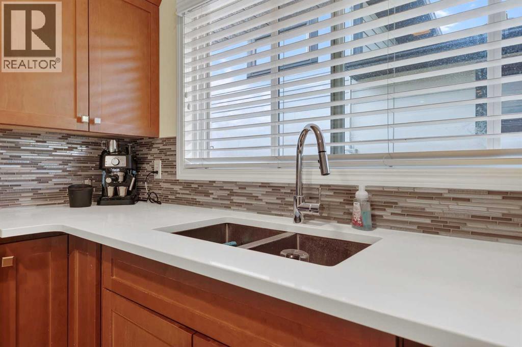 10540 Oakfield Drive Sw, Calgary, Alberta  T2W 2A9 - Photo 14 - A2315874