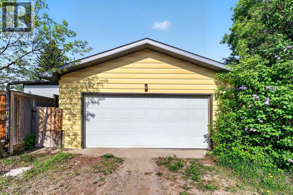10540 Oakfield Drive Sw, Calgary, Alberta  T2W 2A9 - Photo 50 - A2315874