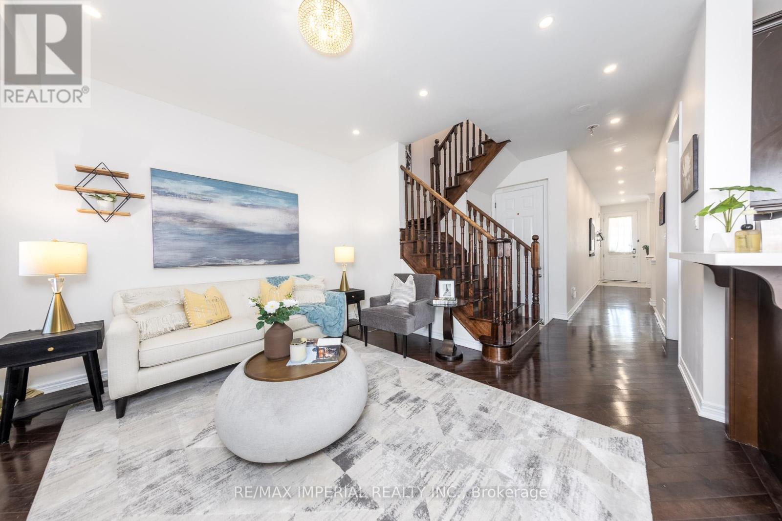 201 Shirrick Drive, Richmond Hill, Ontario  L4E 4Y4 - Photo 14 - N13240028