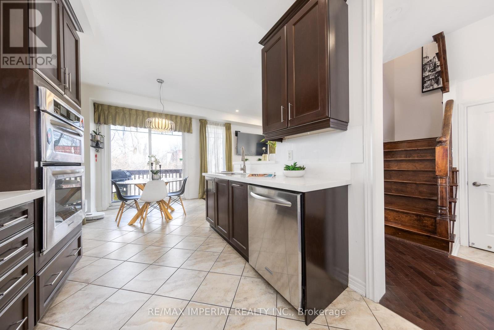 201 Shirrick Drive, Richmond Hill, Ontario  L4E 4Y4 - Photo 19 - N13240028