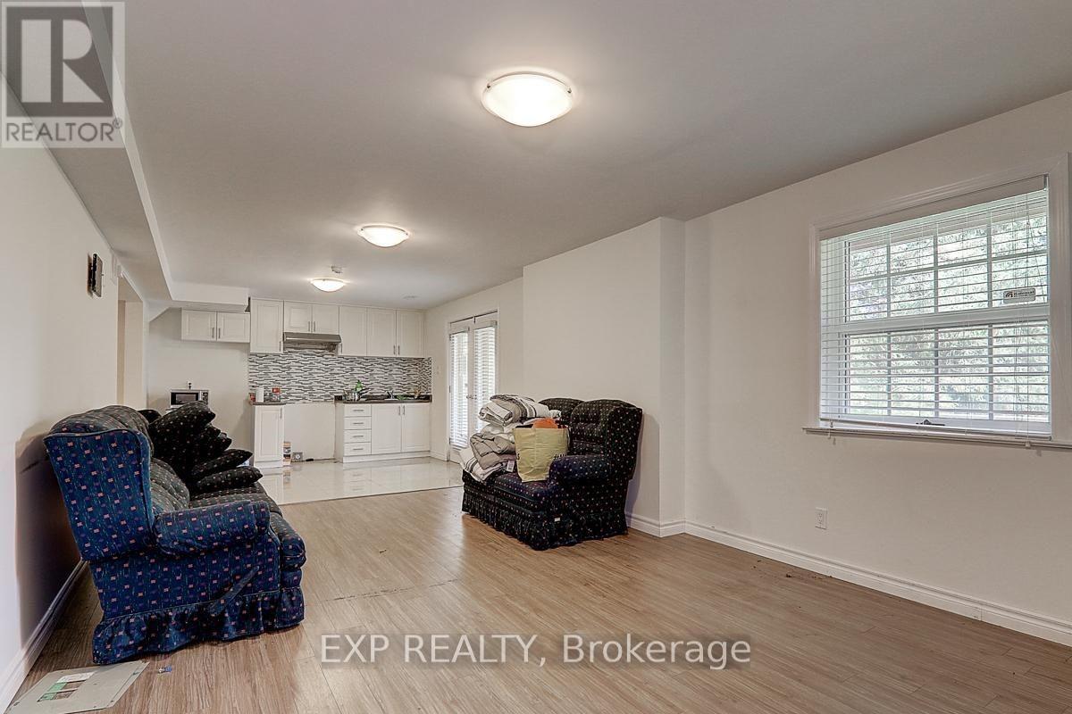 2768 Davis Drive, East Gwillimbury, Ontario  L3Y 4W1 - Photo 18 - N13240030