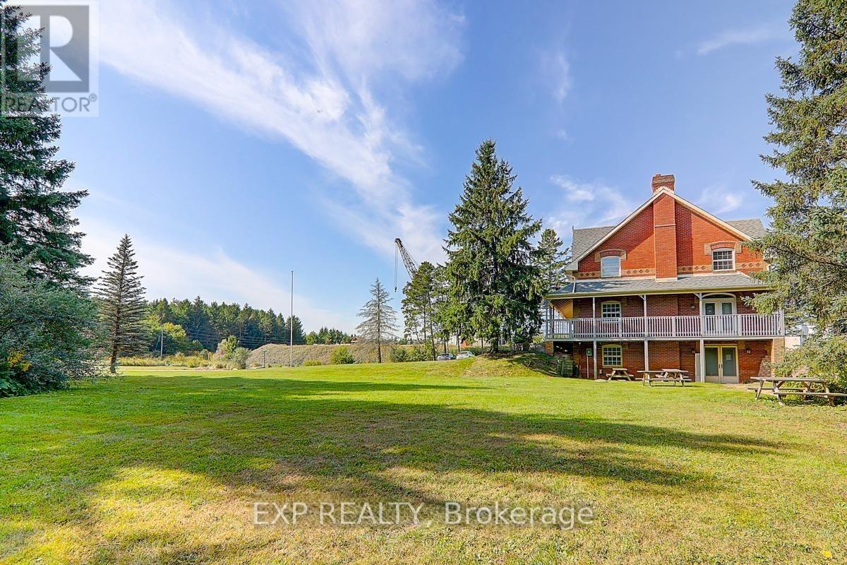 2768 Davis Drive, East Gwillimbury, Ontario  L3Y 4W1 - Photo 6 - N13240030