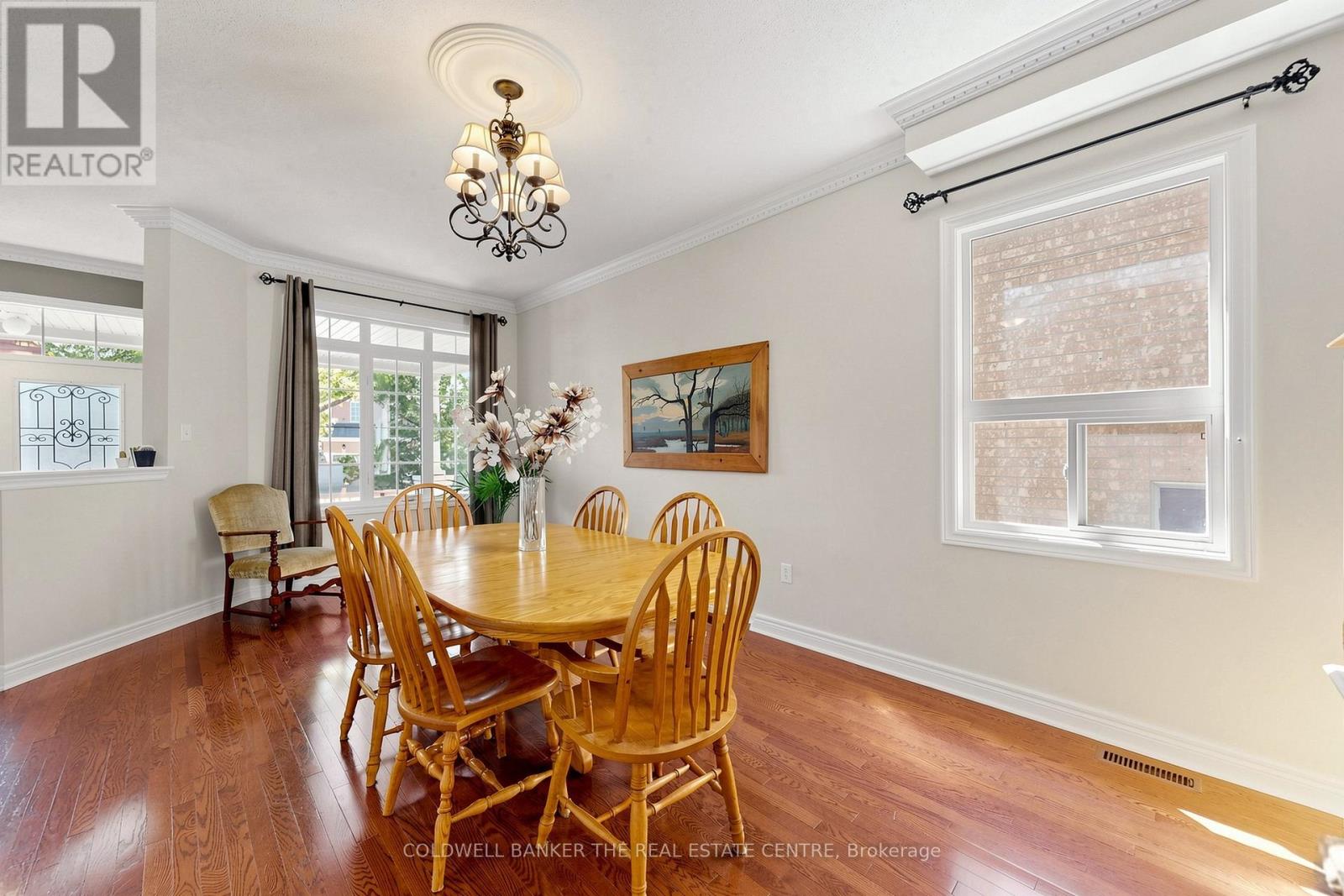 352 Coachwhip Trail, Newmarket (Woodland Hill), Ontario  L3X 2R6 - Photo 6 - N13240046