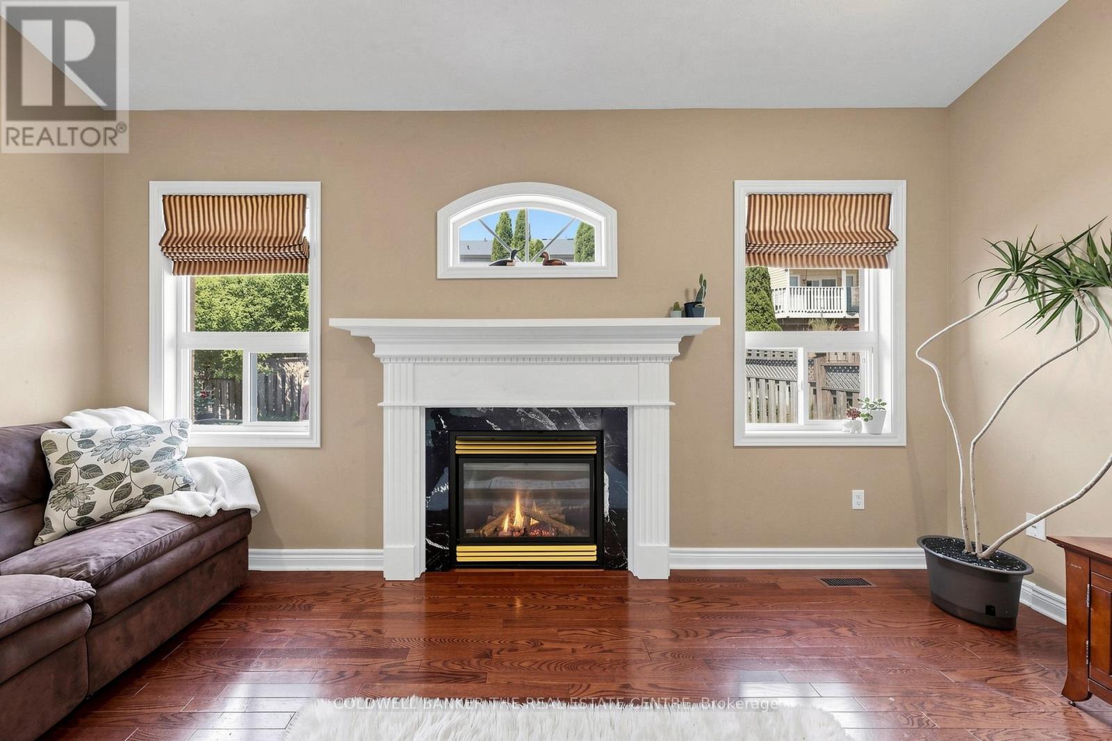 352 Coachwhip Trail, Newmarket (Woodland Hill), Ontario  L3X 2R6 - Photo 9 - N13240046