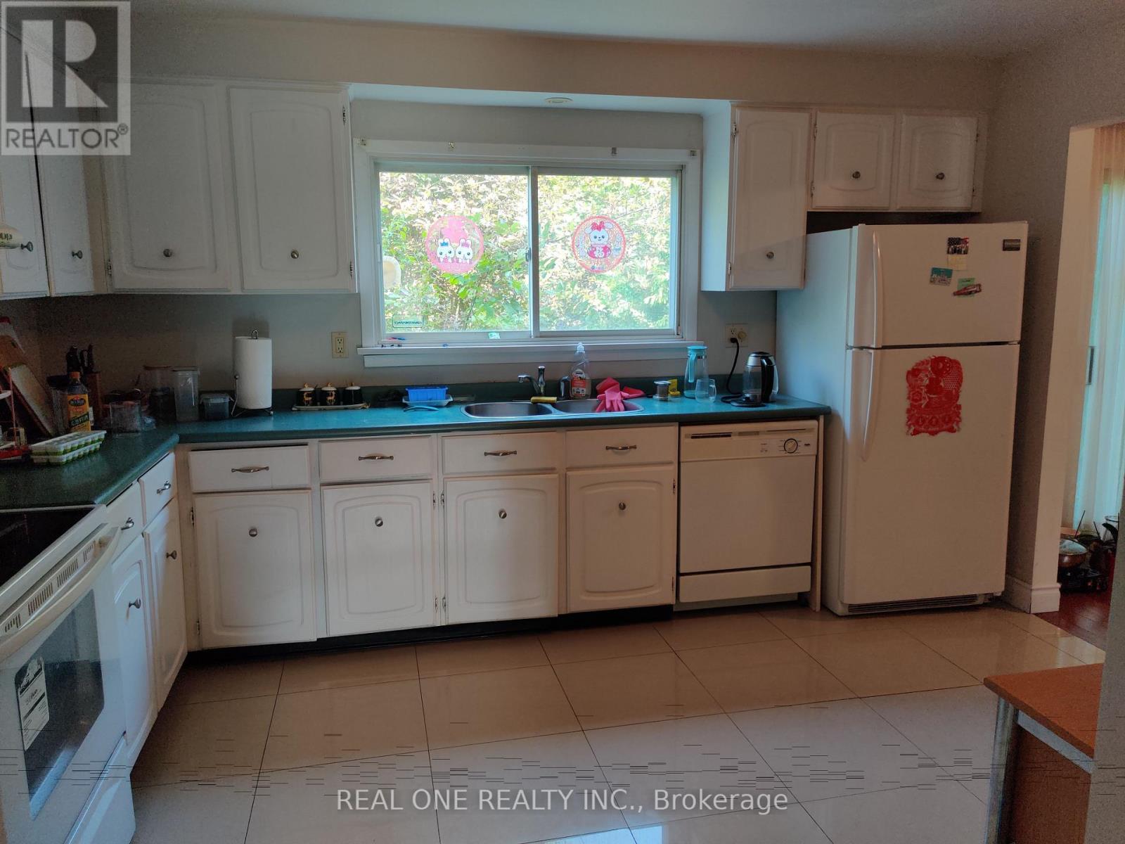 72 Liebeck Crescent, Markham, Ontario  L3R 1Y5 - Photo 11 - N13240150