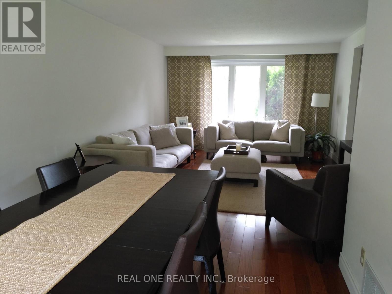 72 Liebeck Crescent, Markham, Ontario  L3R 1Y5 - Photo 5 - N13240150