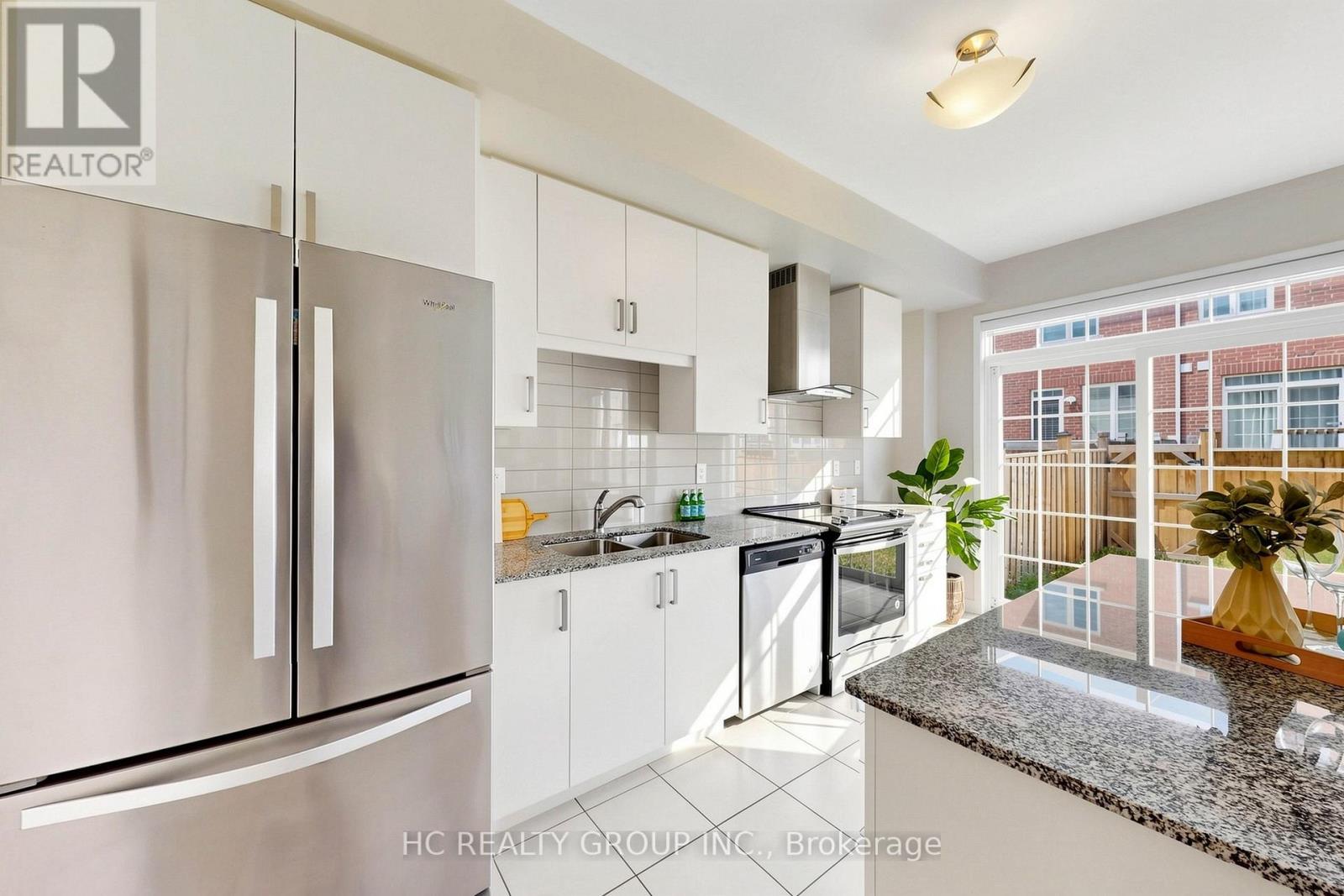 4 Sand Hill Mews, Vaughan, Ontario  L6A 4Y4 - Photo 12 - N13240230