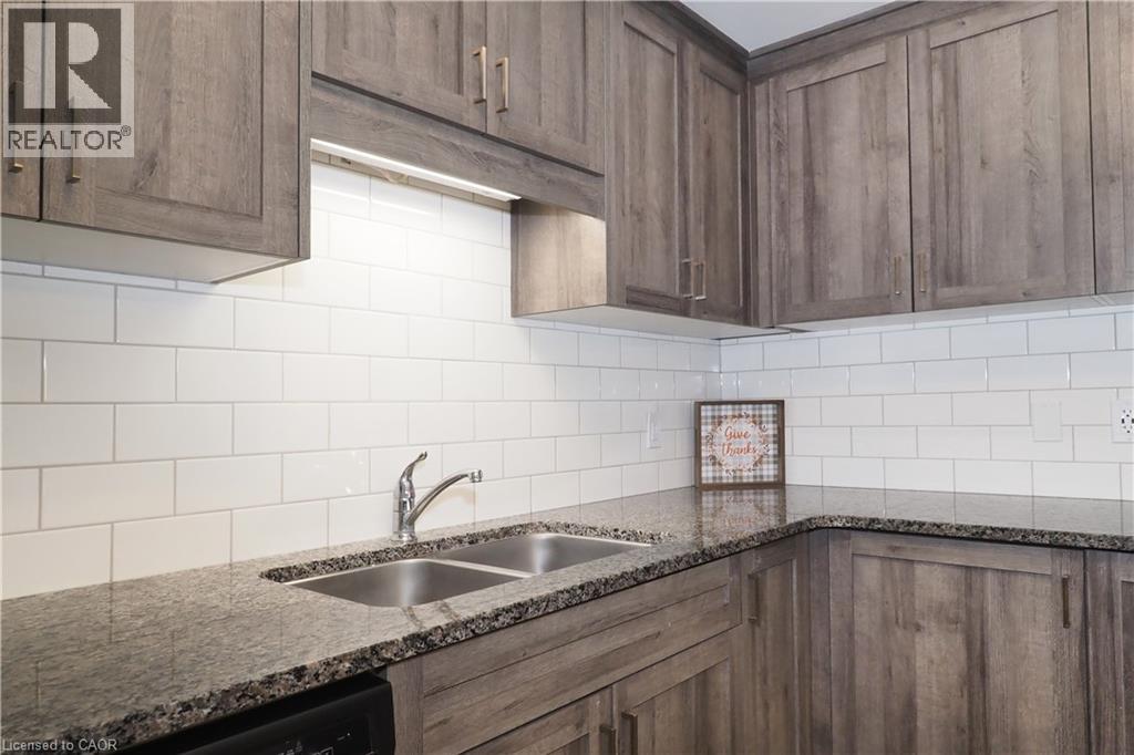25 Isherwood Avenue Unit# 98, Cambridge, Ontario  N1R 0E2 - Photo 16 - 40836449