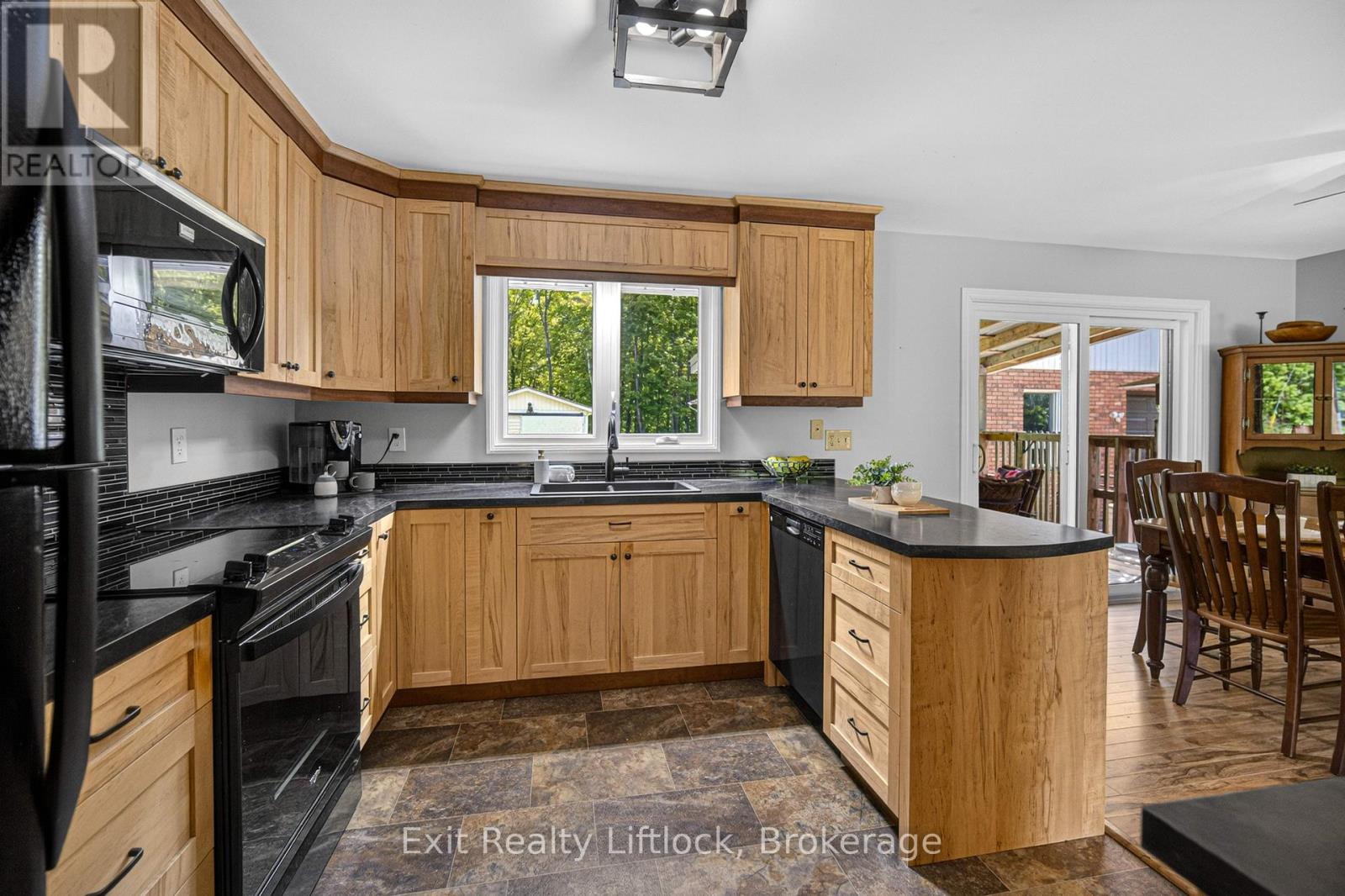 645 Birchview Road S, Douro-Dummer, Ontario  K0L 2H0 - Photo 18 - X13240282
