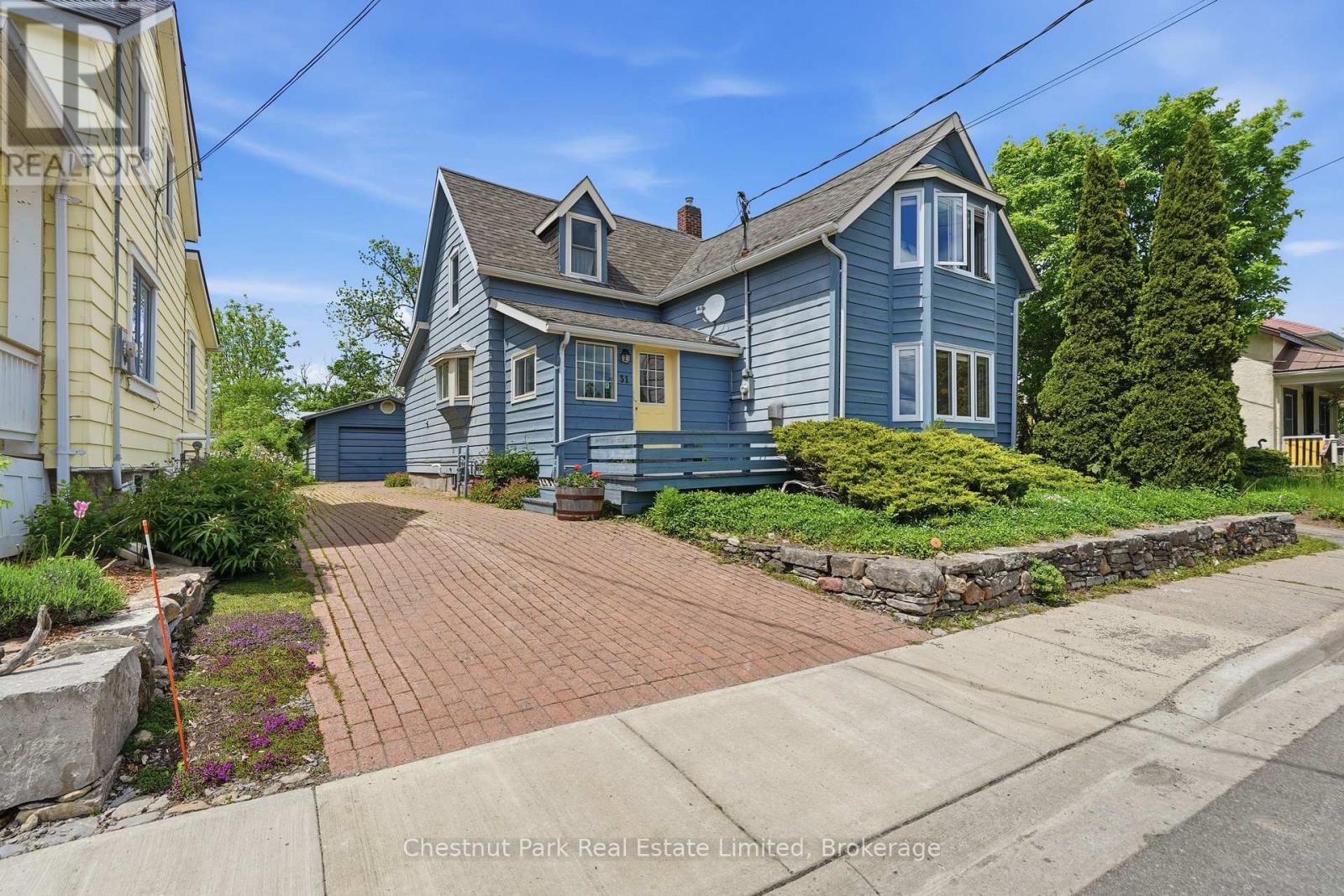 31 HILL STREET, Prince Edward County, Ontario