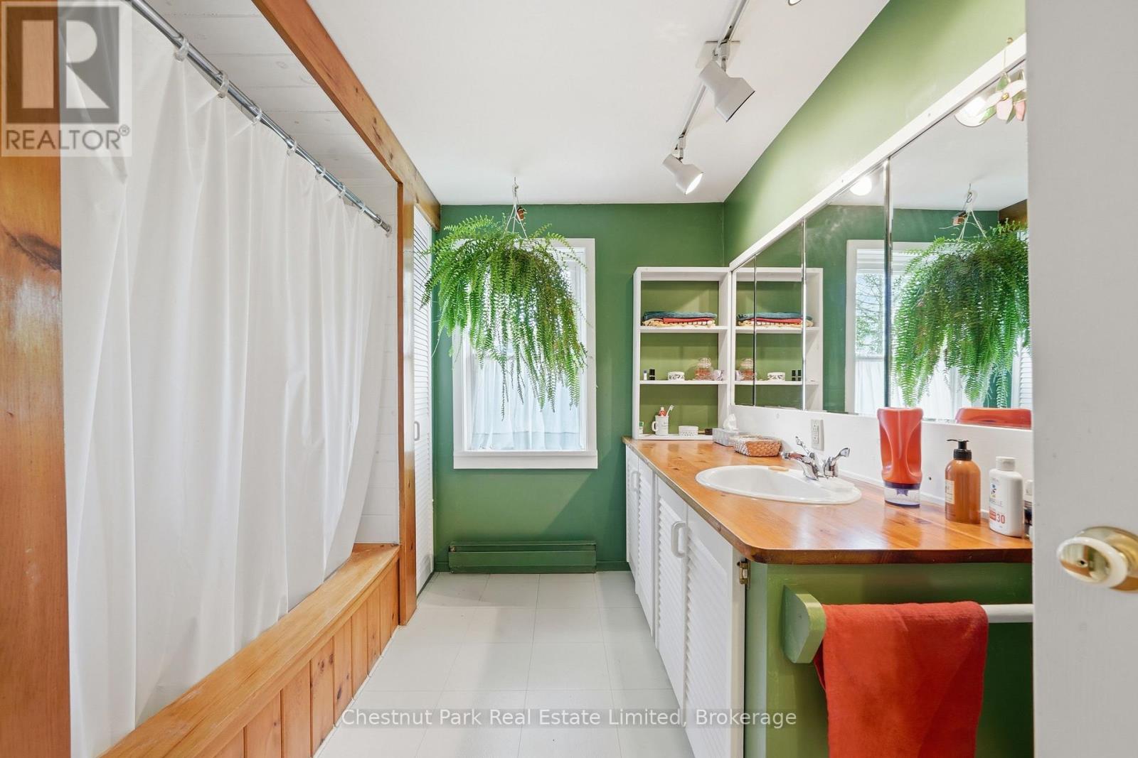31 Hill Street, Prince Edward County, Ontario  K0K 2T0 - Photo 16 - X13240314