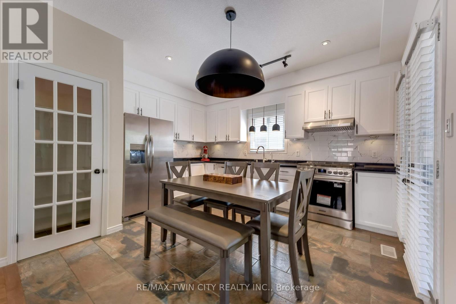 31 Parkvale Drive, Kitchener, Ontario  N2R 1Z5 - Photo 14 - X13235978