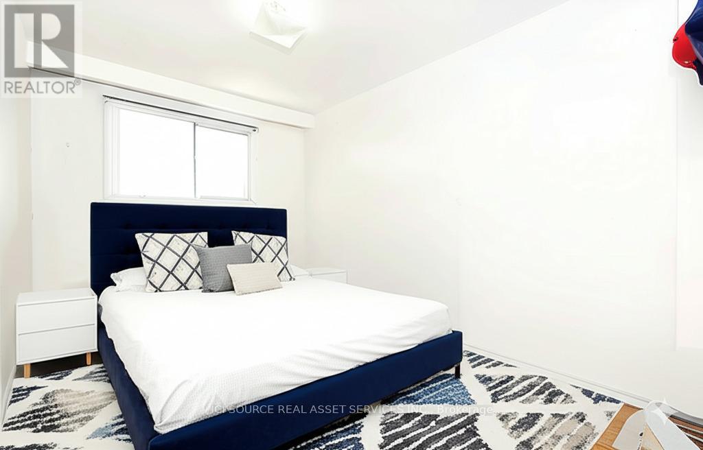 117 Firgrove Crescent, Toronto, Ontario  M3N 1K5 - Photo 6 - W13239816