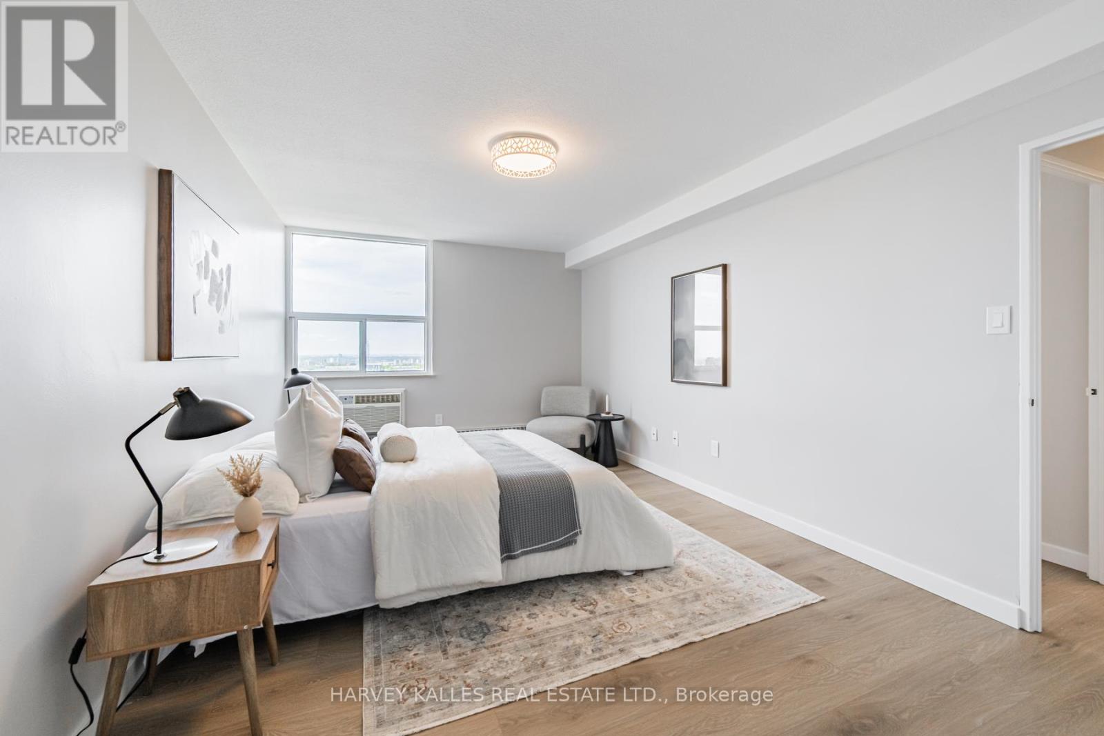 2204 - 155 Marlee Avenue, Toronto, Ontario  M6B 4B5 - Photo 15 - W13239948