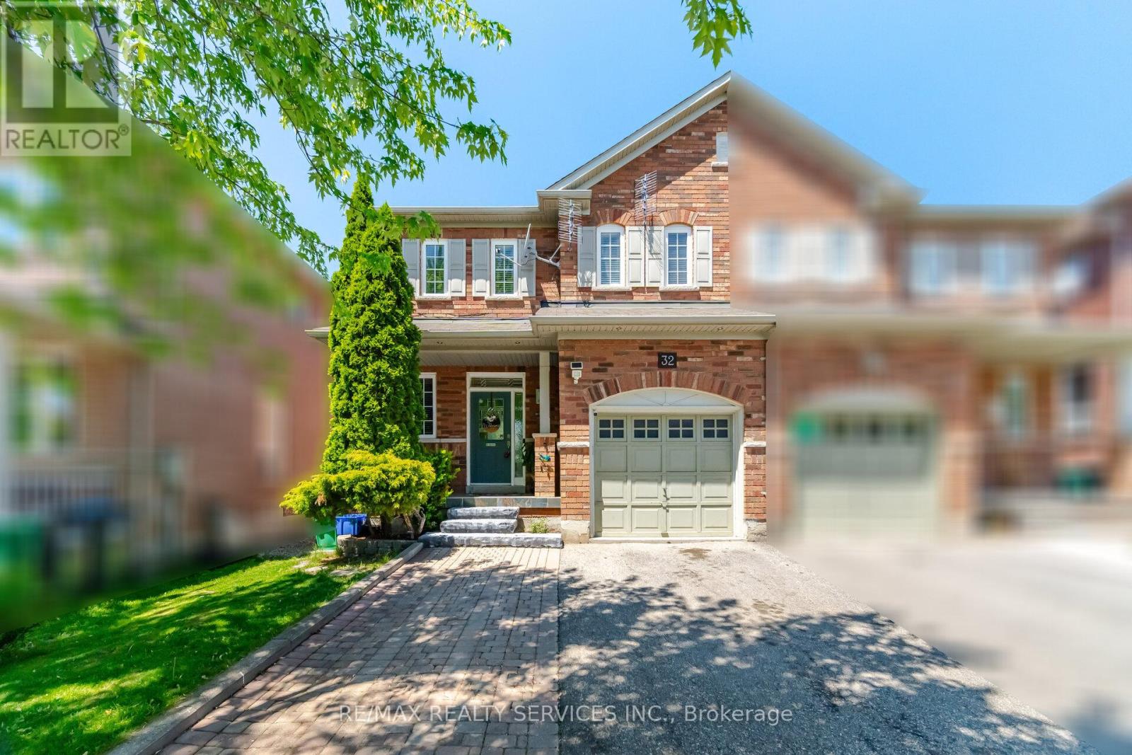 32 ASHDALE ROAD, Brampton, Ontario