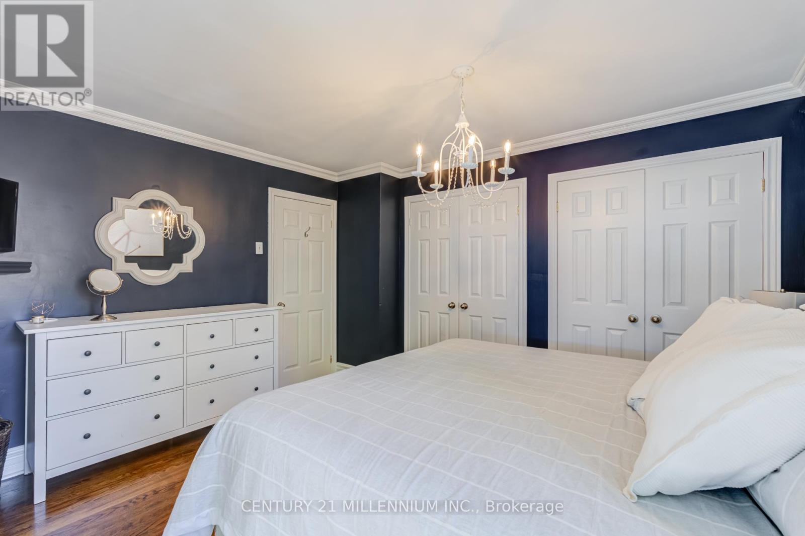 9 Prince Charles Drive, Halton Hills, Ontario  L7G 3T8 - Photo 11 - W13240032