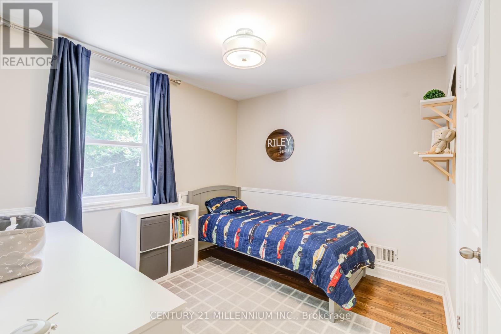 9 Prince Charles Drive, Halton Hills, Ontario  L7G 3T8 - Photo 12 - W13240032