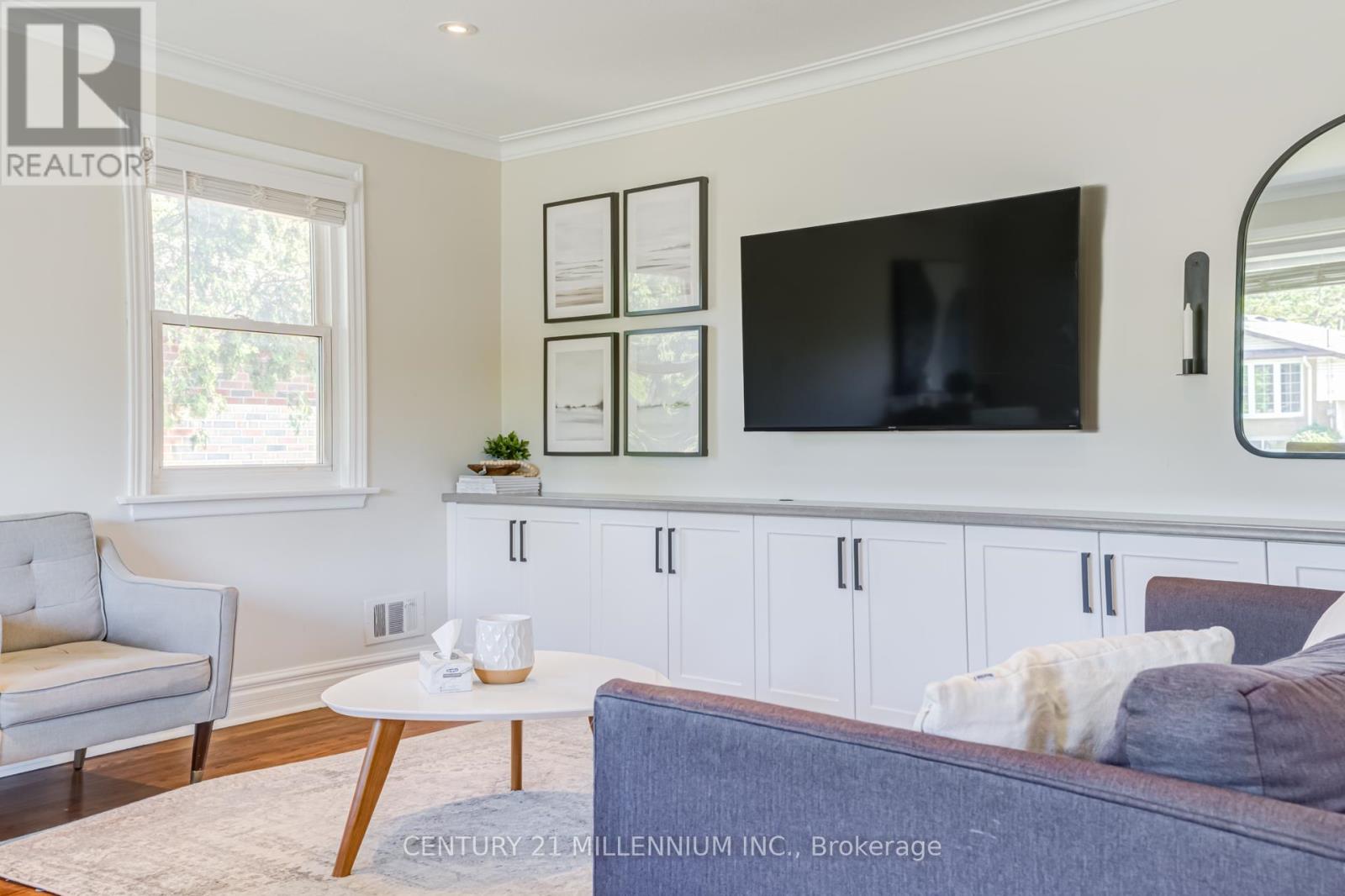 9 Prince Charles Drive, Halton Hills, Ontario  L7G 3T8 - Photo 6 - W13240032