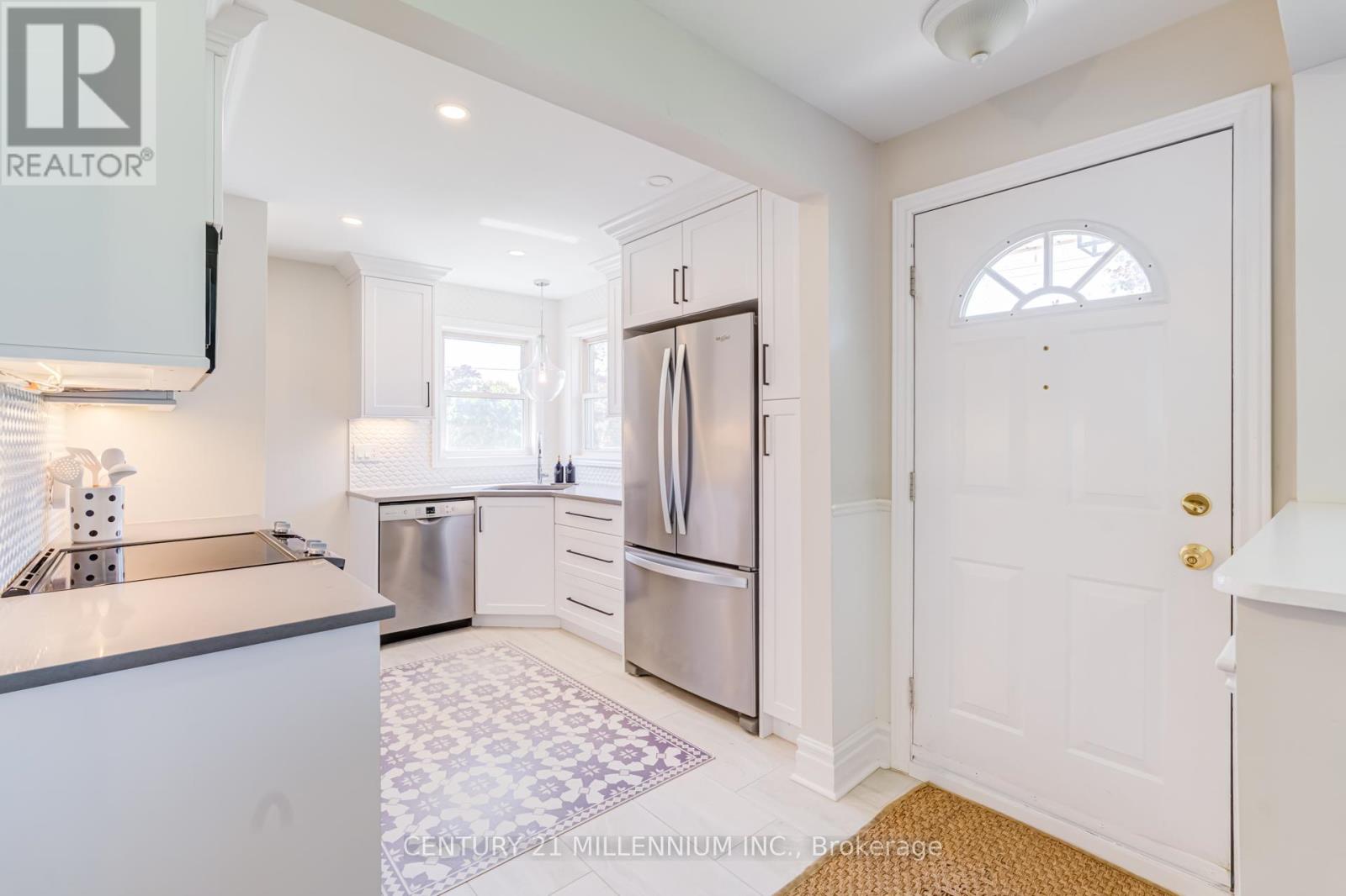 9 Prince Charles Drive, Halton Hills, Ontario  L7G 3T8 - Photo 7 - W13240032