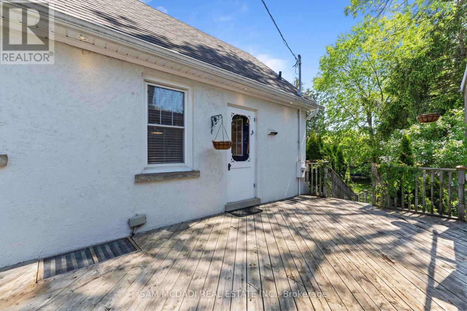 61 Chapel Street, Brampton, Ontario  L6W 2H5 - Photo 3 - W13240034