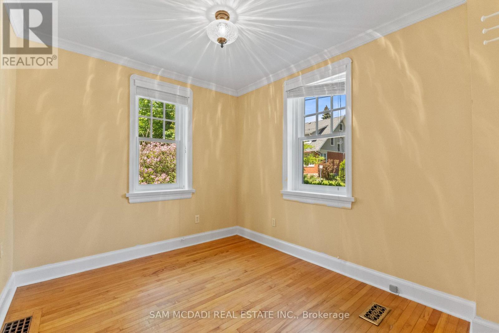 61 Chapel Street, Brampton, Ontario  L6W 2H5 - Photo 6 - W13240034