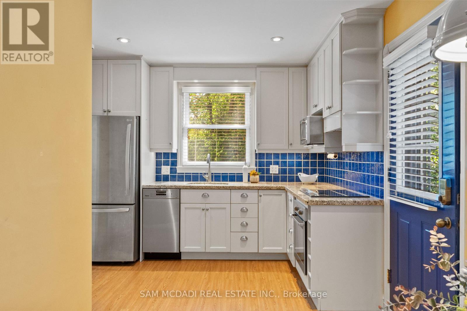 61 Chapel Street, Brampton, Ontario  L6W 2H5 - Photo 7 - W13240034