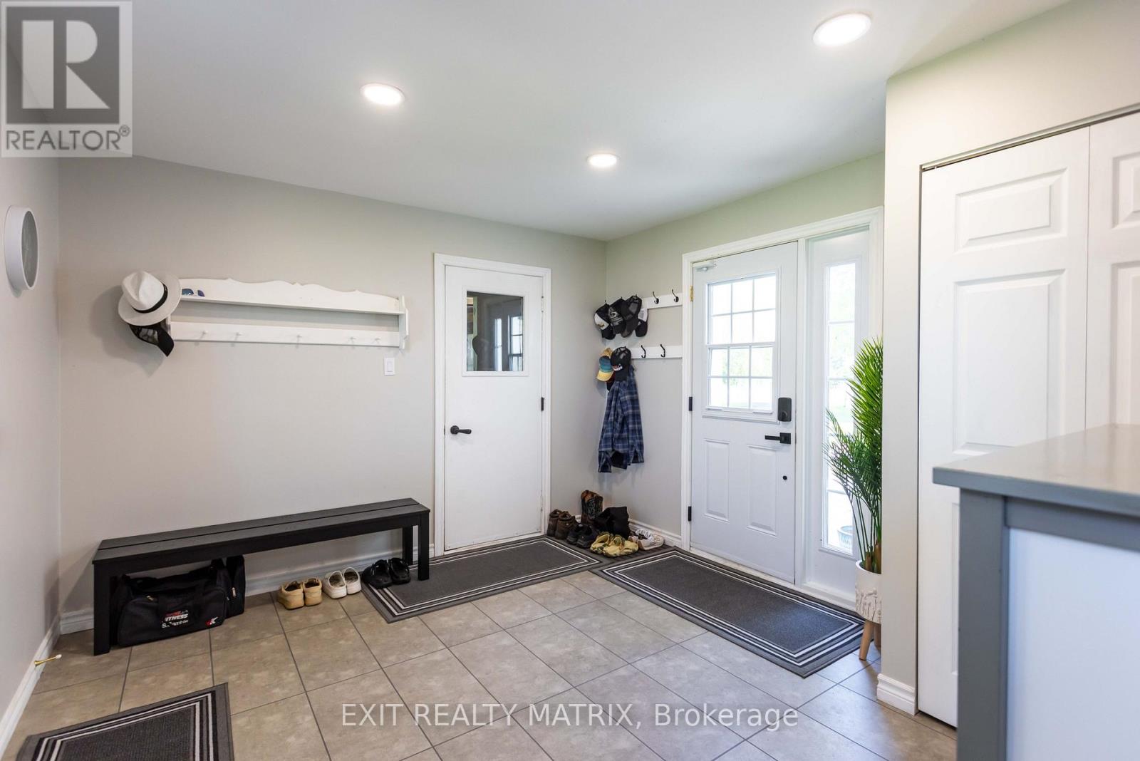 912 Eadie Road, Russell, Ontario  K4R 1E5 - Photo 4 - X13240274