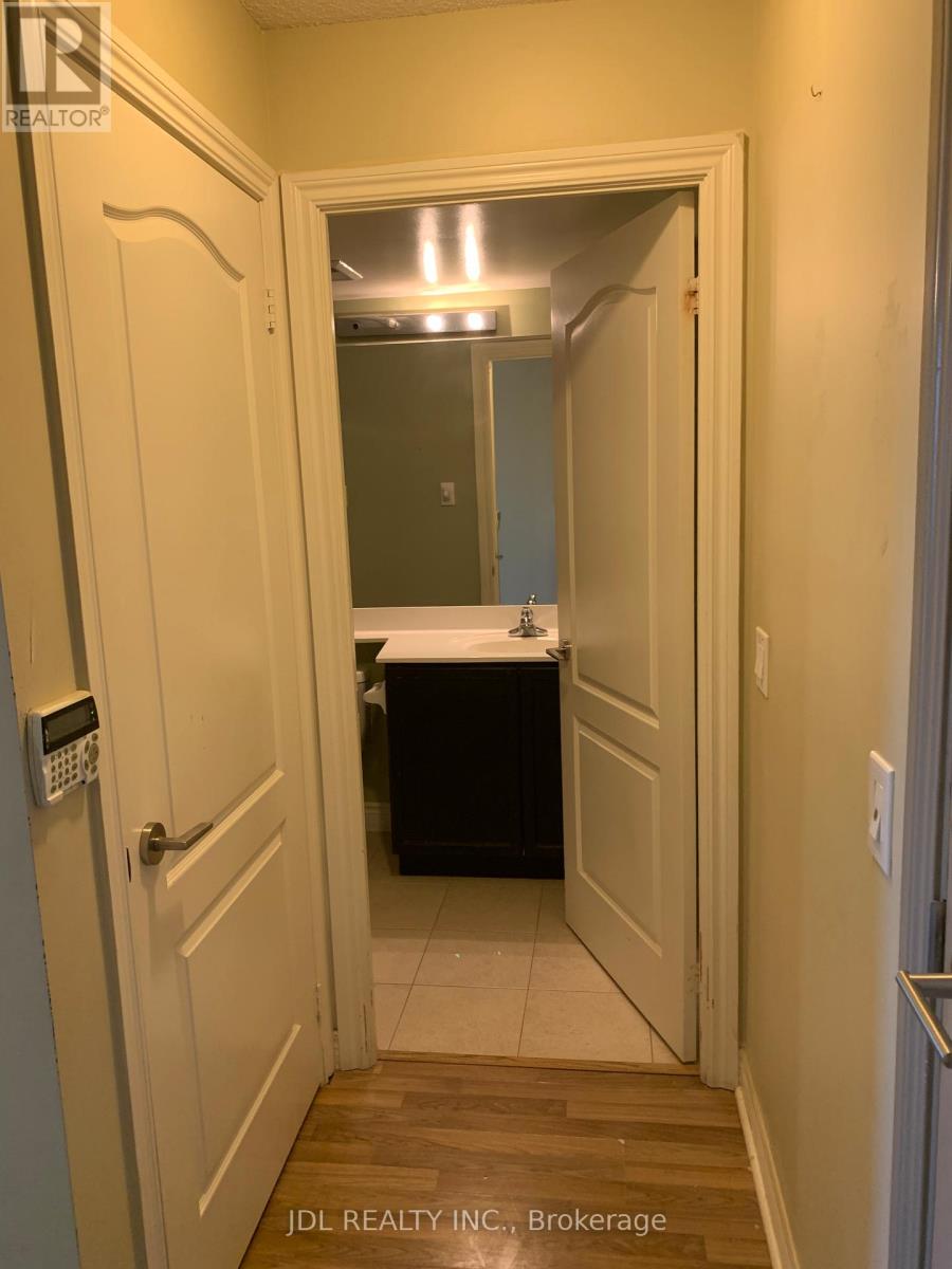 710 - 70 Town Centre Court, Toronto, Ontario  M1P 0B2 - Photo 3 - E13170566